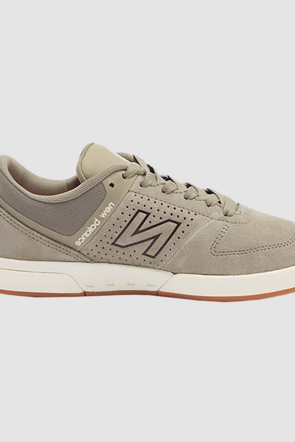 New Balance Numeric 533 V2 Skate Shoes